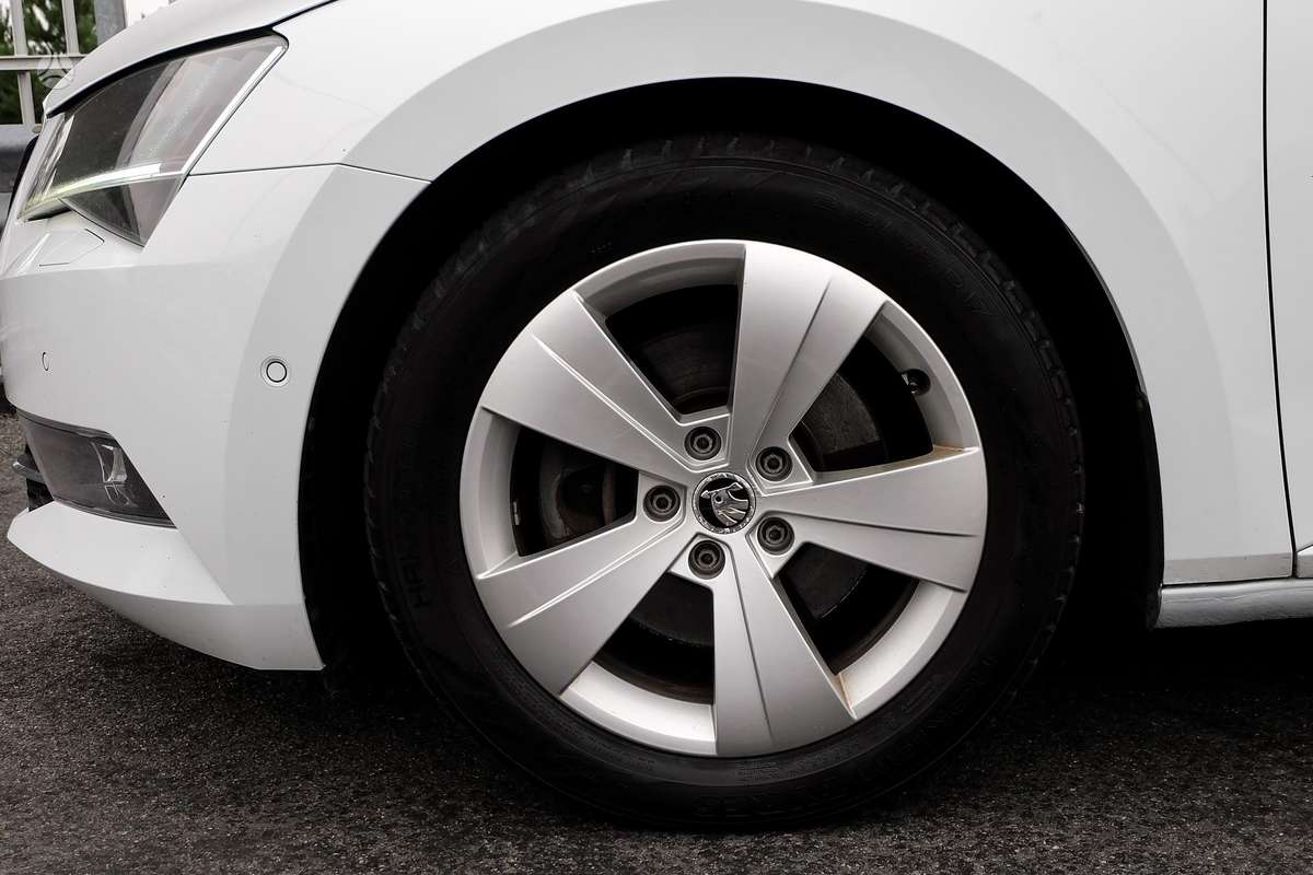 Skoda Superb, 2.0 l., universalas