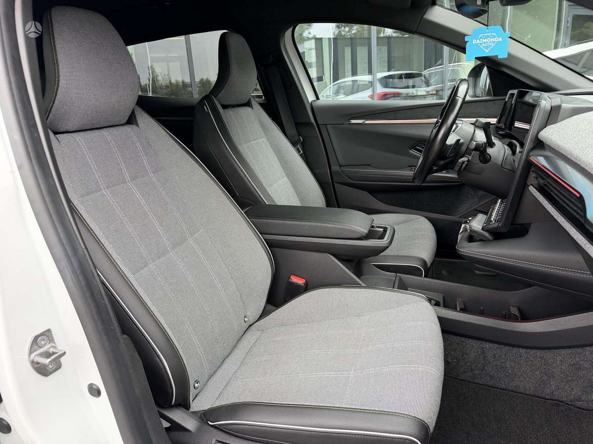 Renault Megane E-Tech, 60 kWh, hatchback
