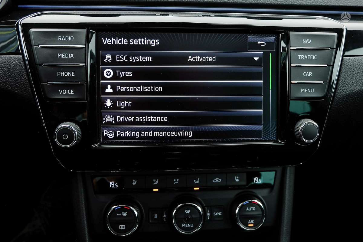 Skoda Superb, 2.0 l., universalas