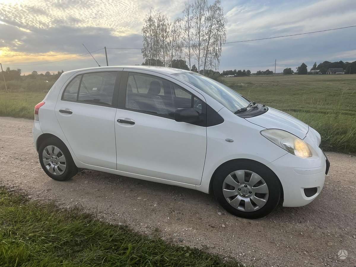 Toyota Yaris - 5