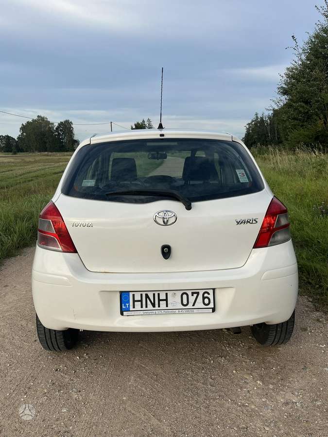 Toyota Yaris - 4