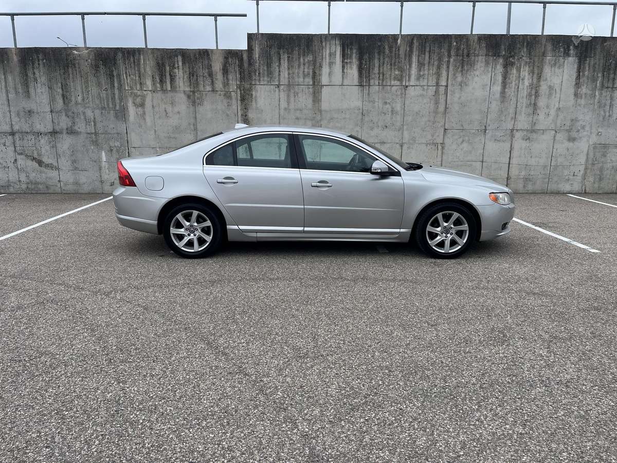 Volvo S80, 2.4 l., Седан