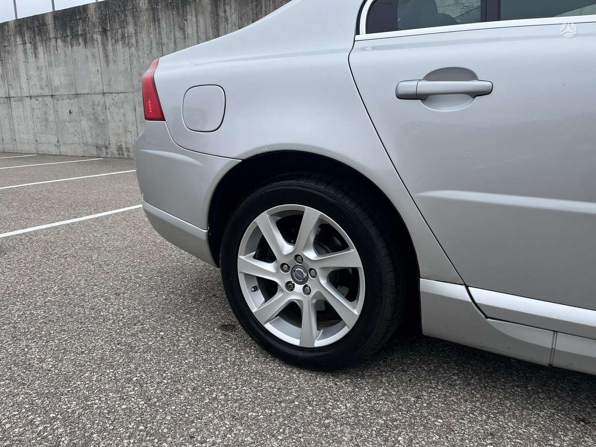 Volvo S80, 2.4 l., Седан