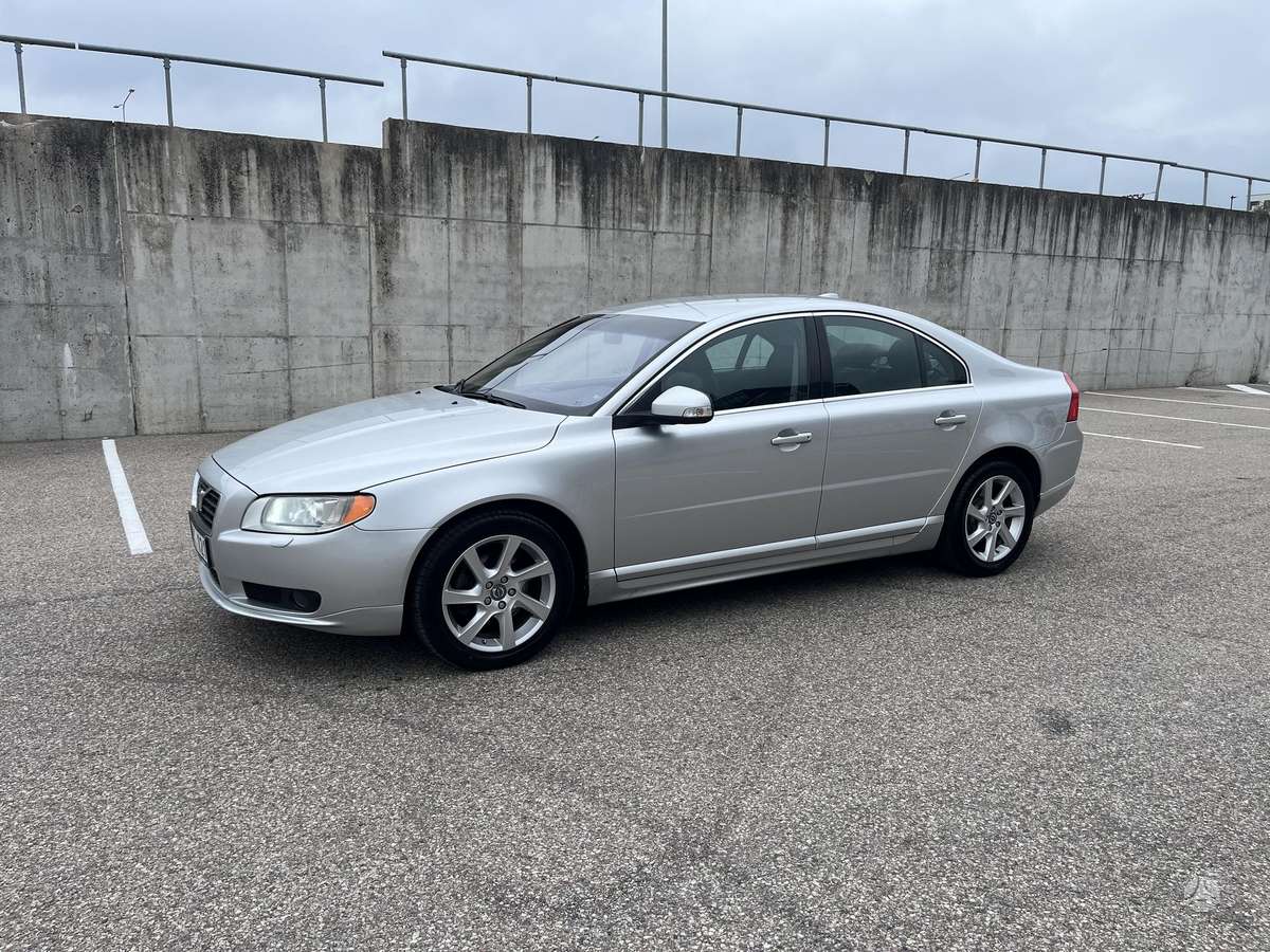 Volvo S80, 2.4 l., Седан
