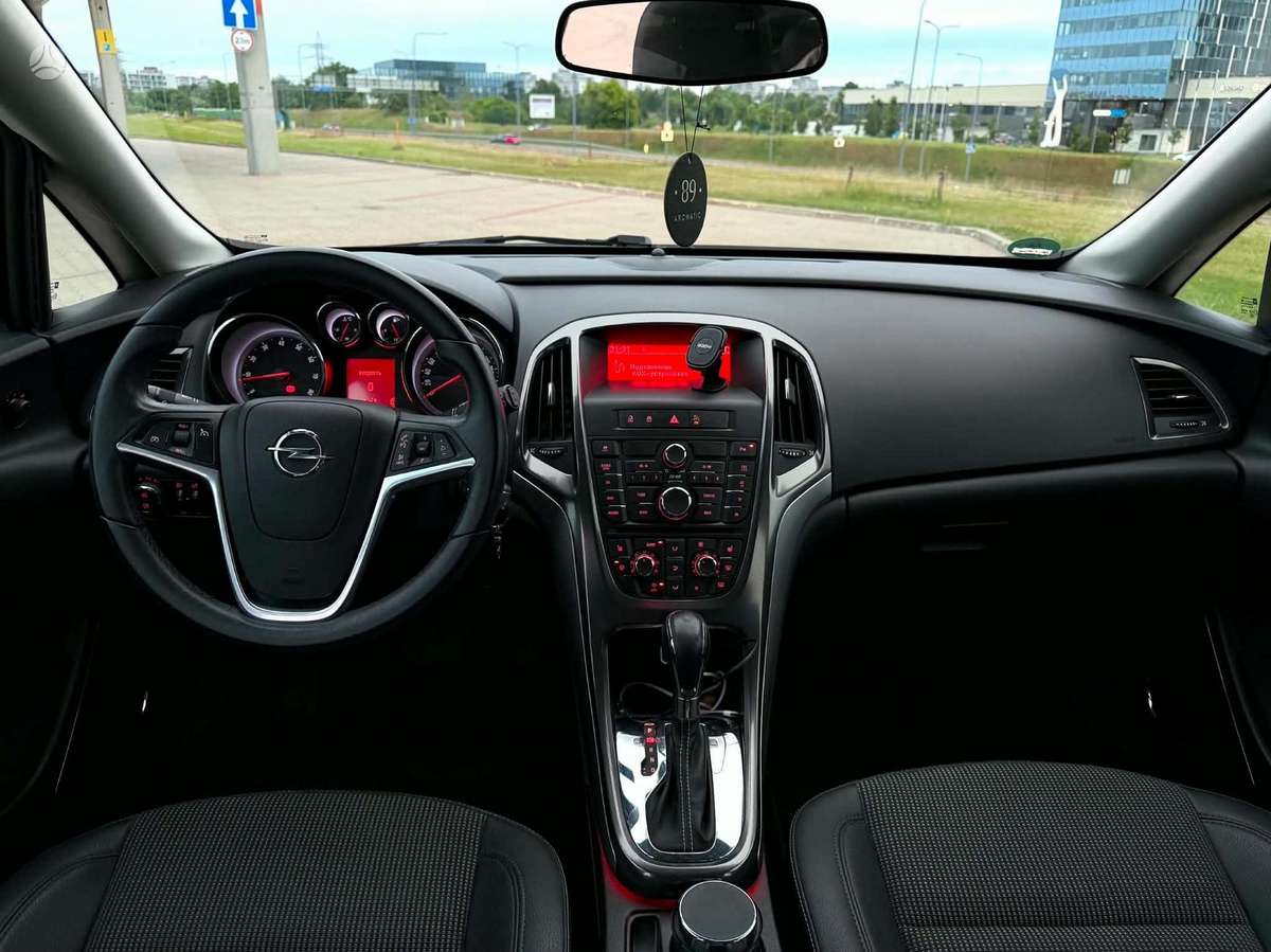 Opel Astra, 1.6 l., hatchback