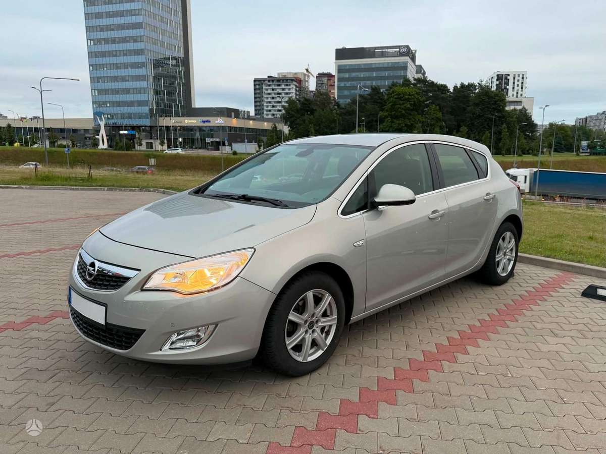 Opel Astra, 1.6 l., hatchback