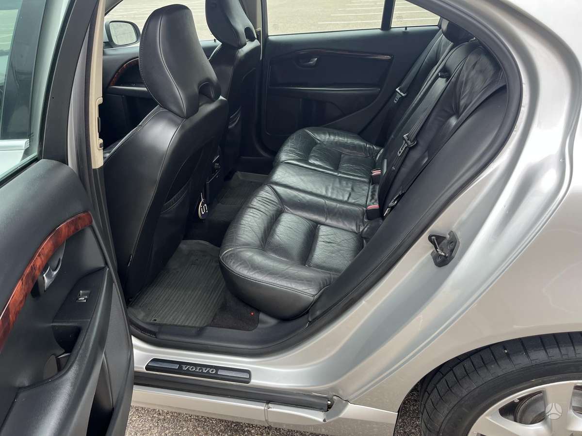 Volvo S80, 2.4 l., Седан