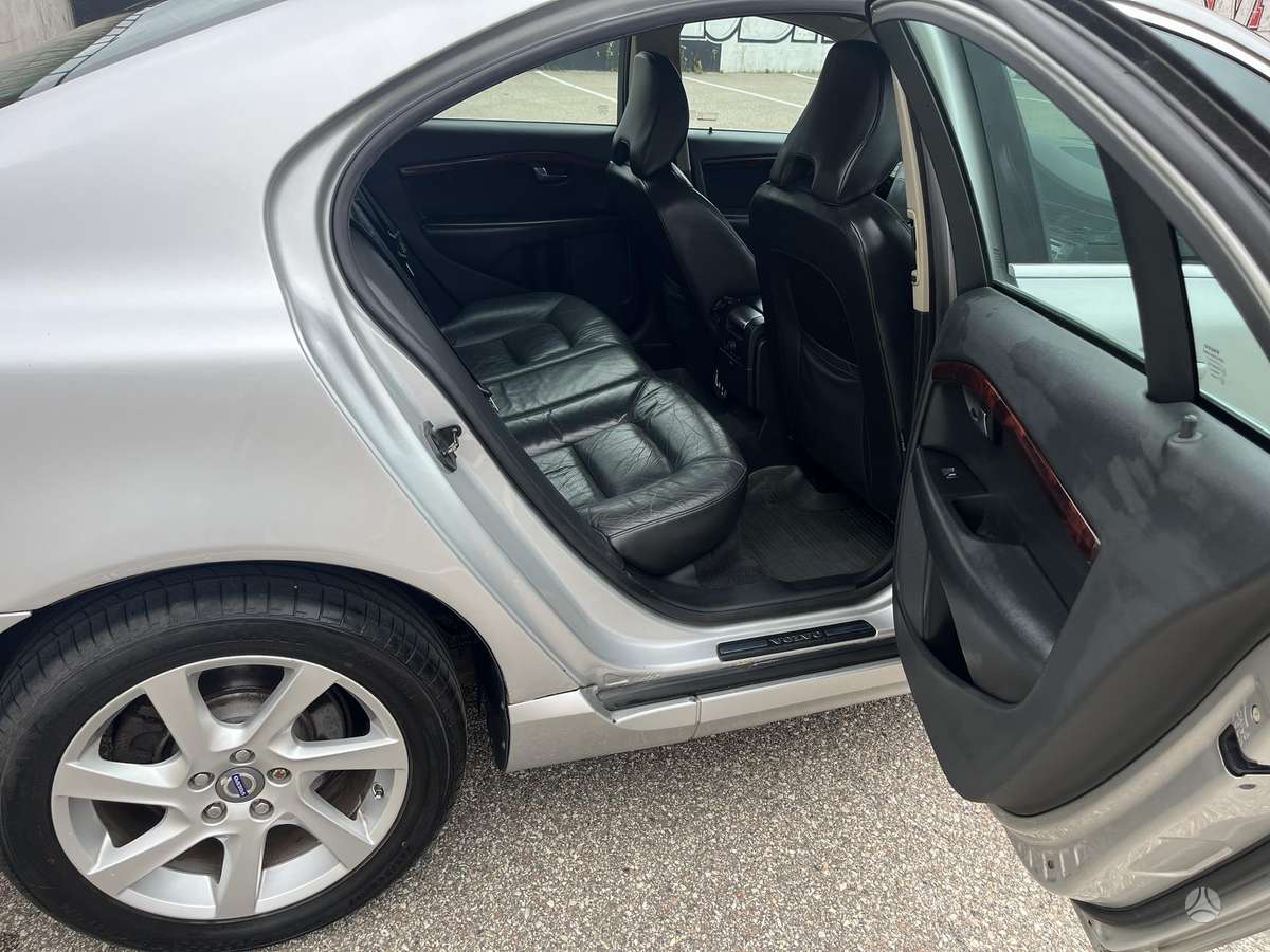 Volvo S80, 2.4 l., Седан