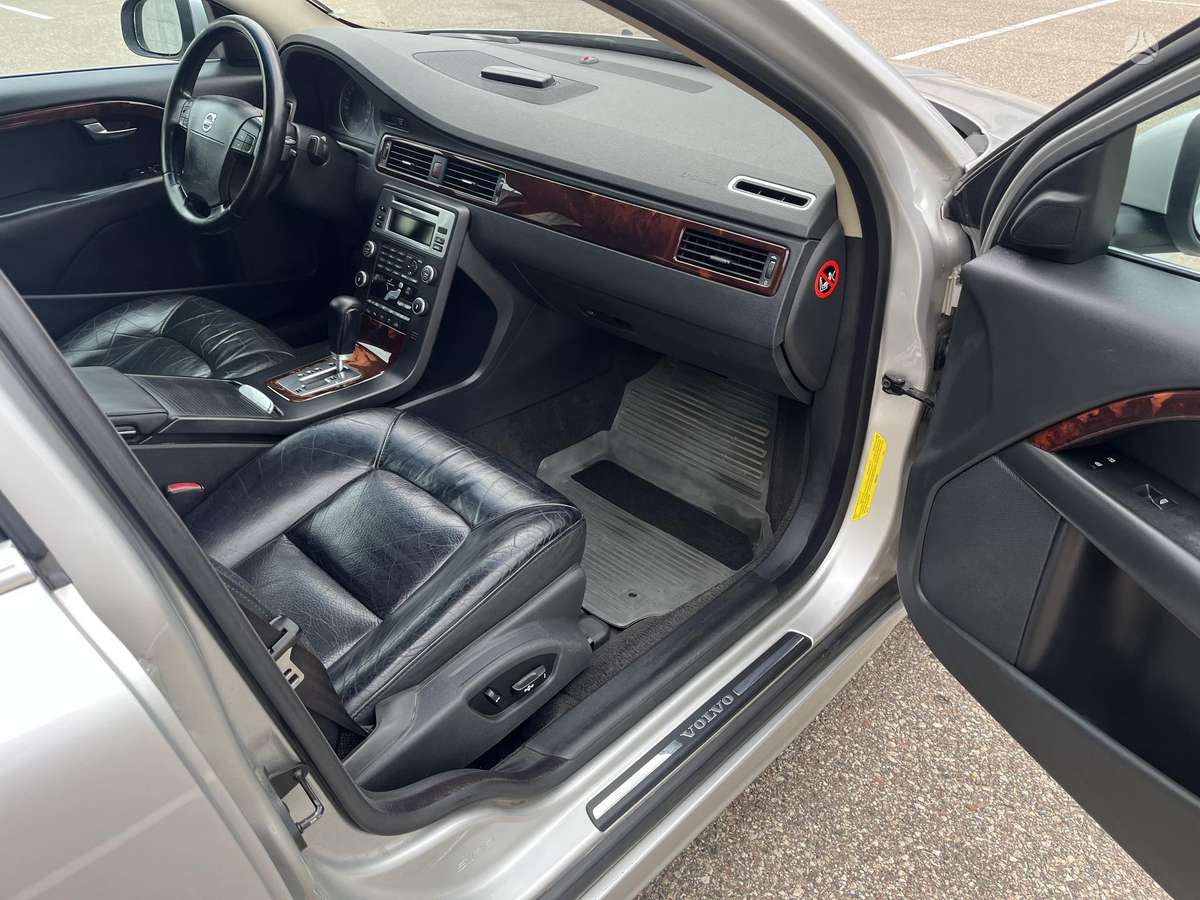 Volvo S80, 2.4 l., Седан