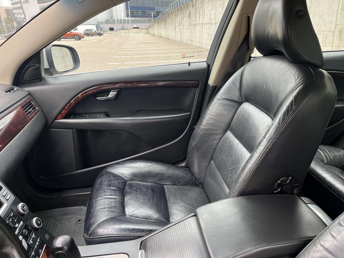 Volvo S80, 2.4 l., Седан