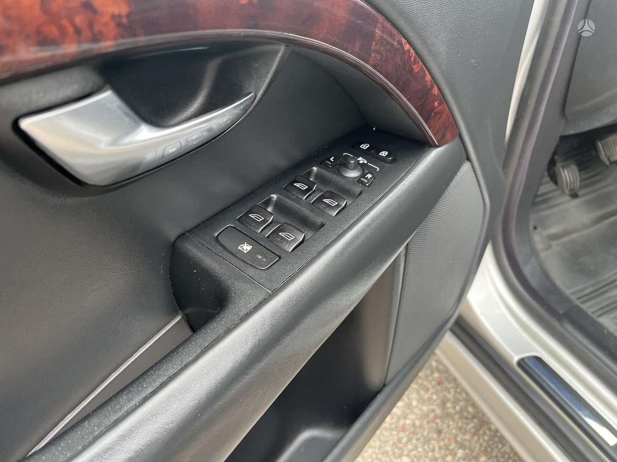 Volvo S80, 2.4 l., Седан