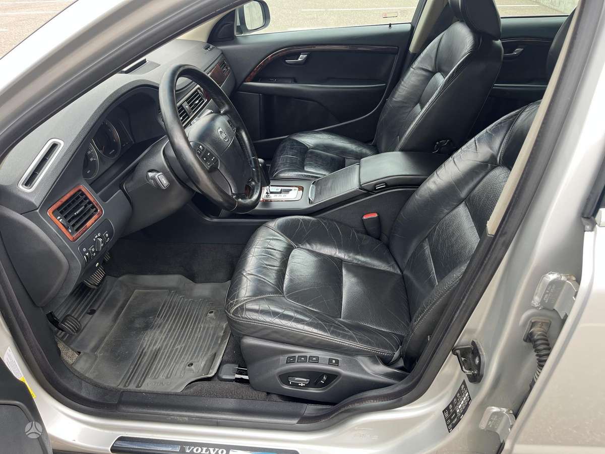 Volvo S80, 2.4 l., Седан