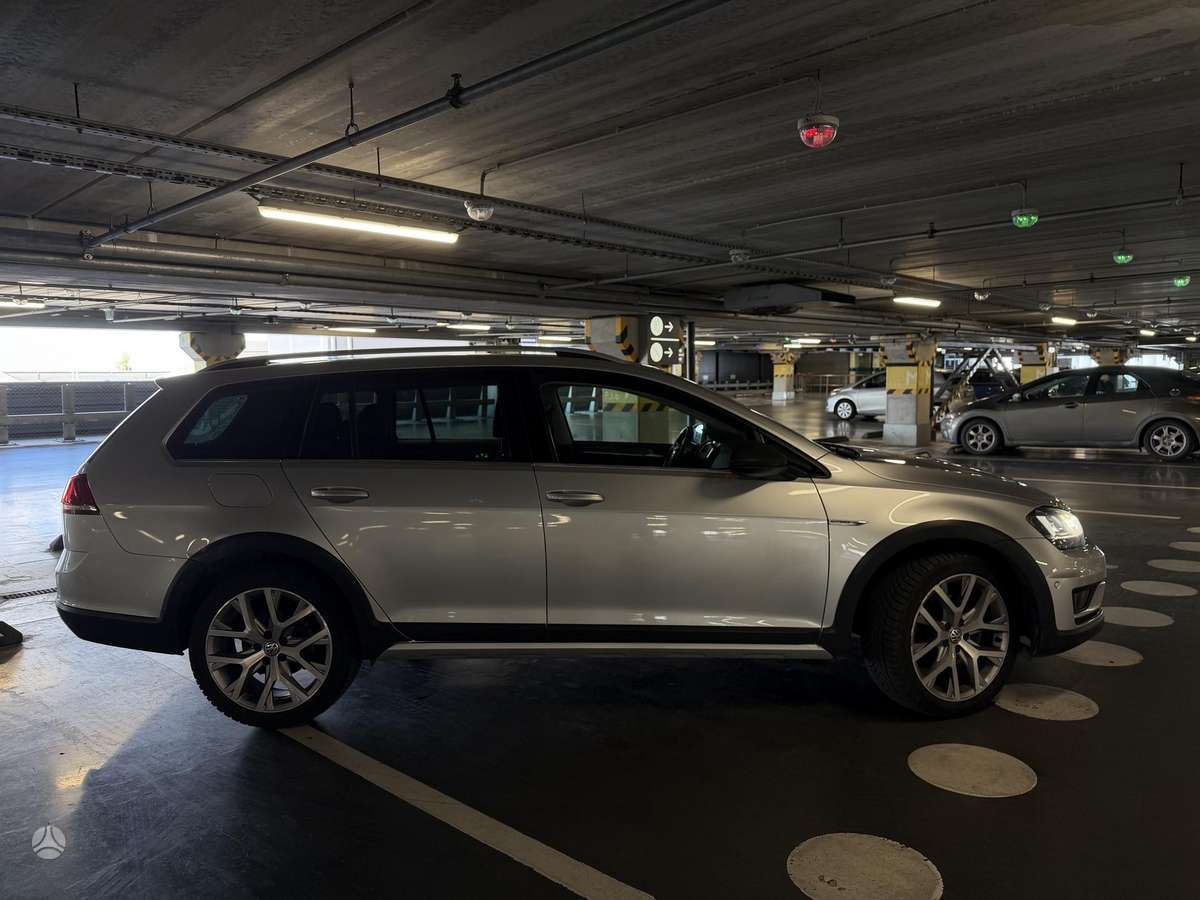 Volkswagen Golf Alltrack - 3