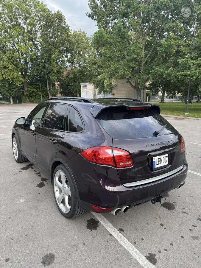 Porsche Cayenne - 3