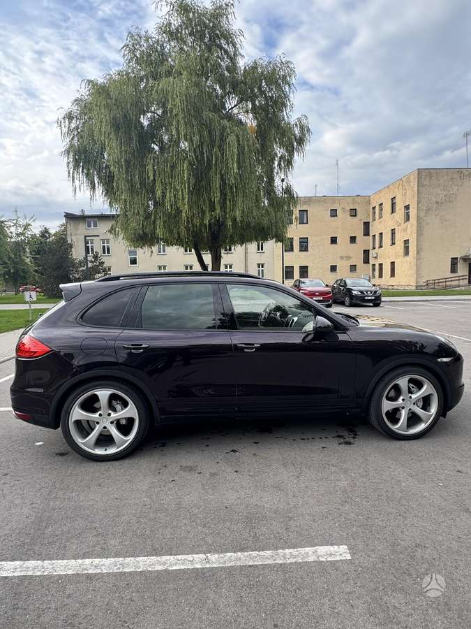 Porsche Cayenne - 7