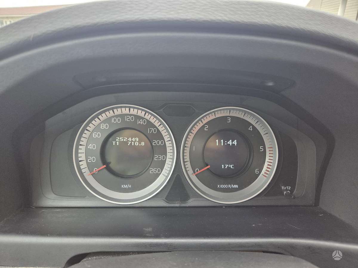 Volvo V70, 2.0 l., universalas