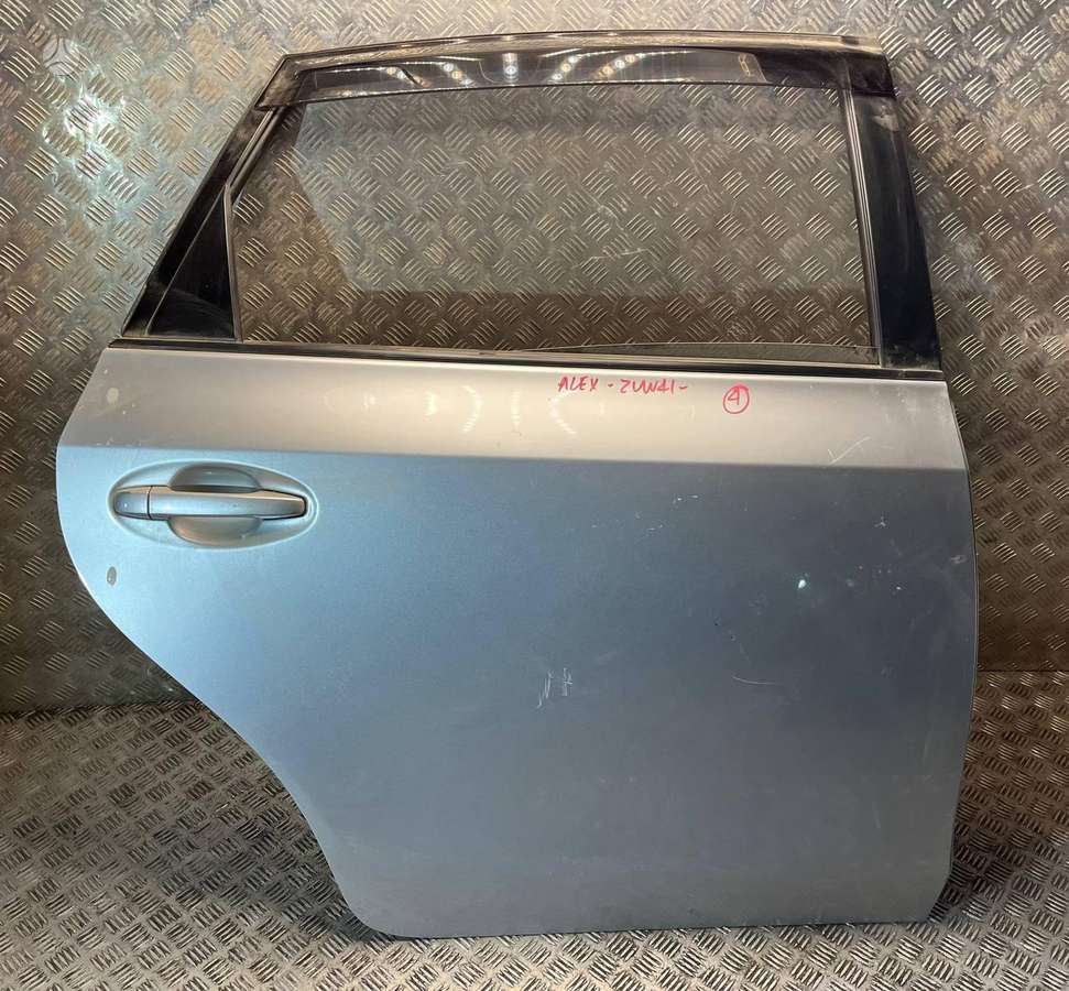 Toyota Prius+ kėbulo dalys
