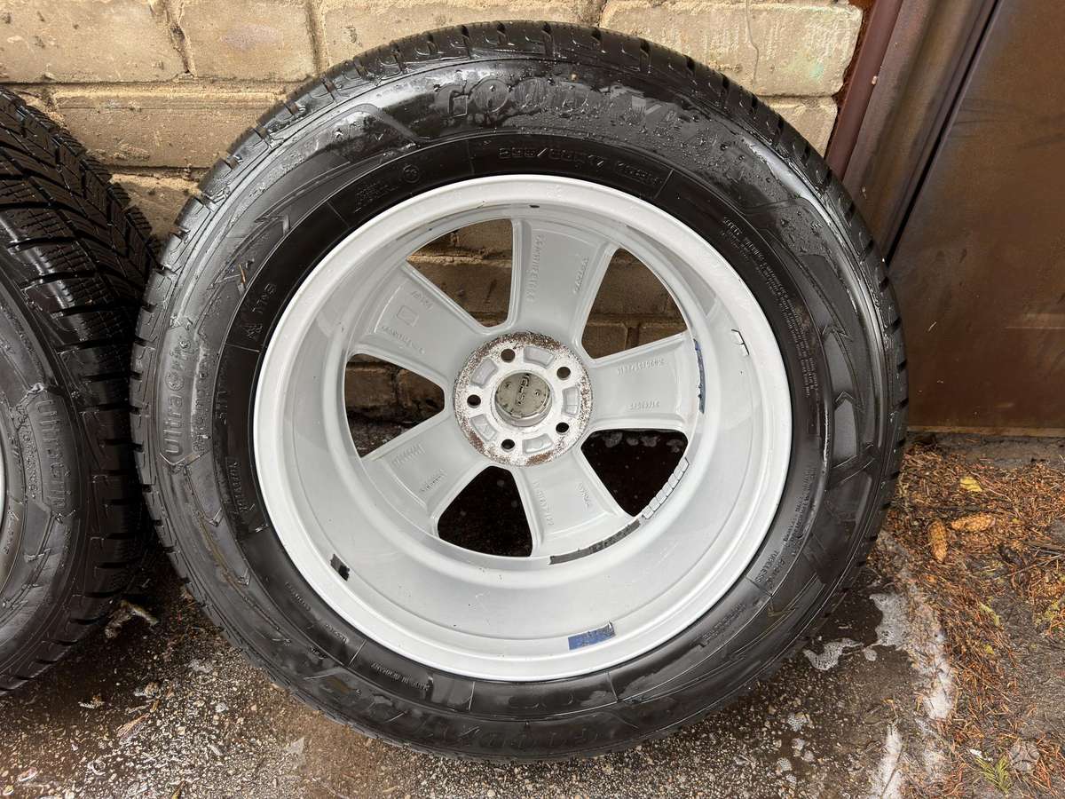 Volvo, lengvojo lydinio, R17