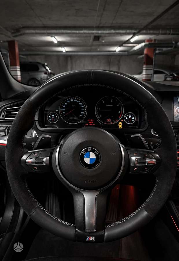 BMW 525, 3.0 l., Седан