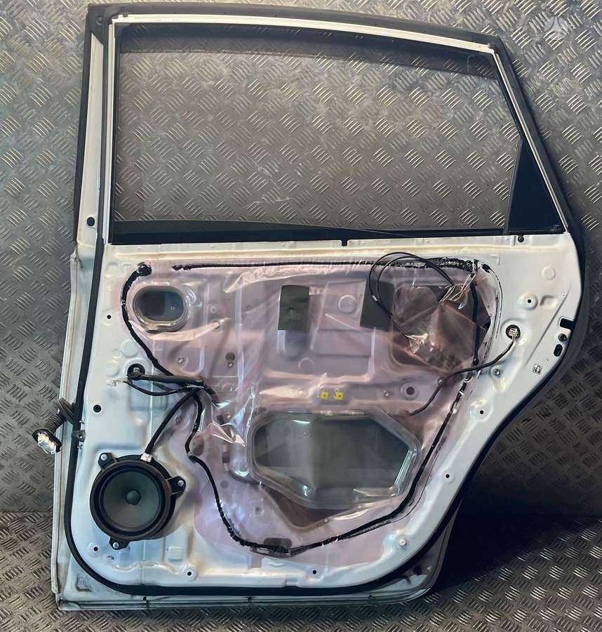 Toyota Prius+ body parts