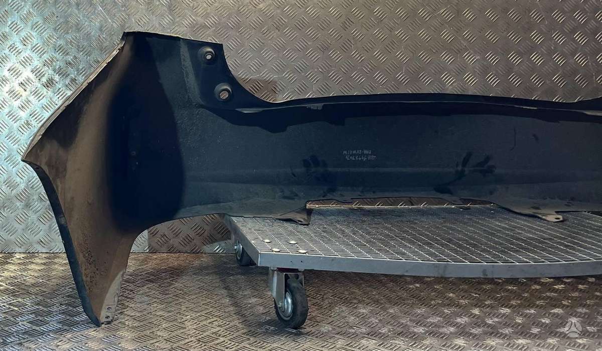 Toyota Prius+ kėbulo dalys