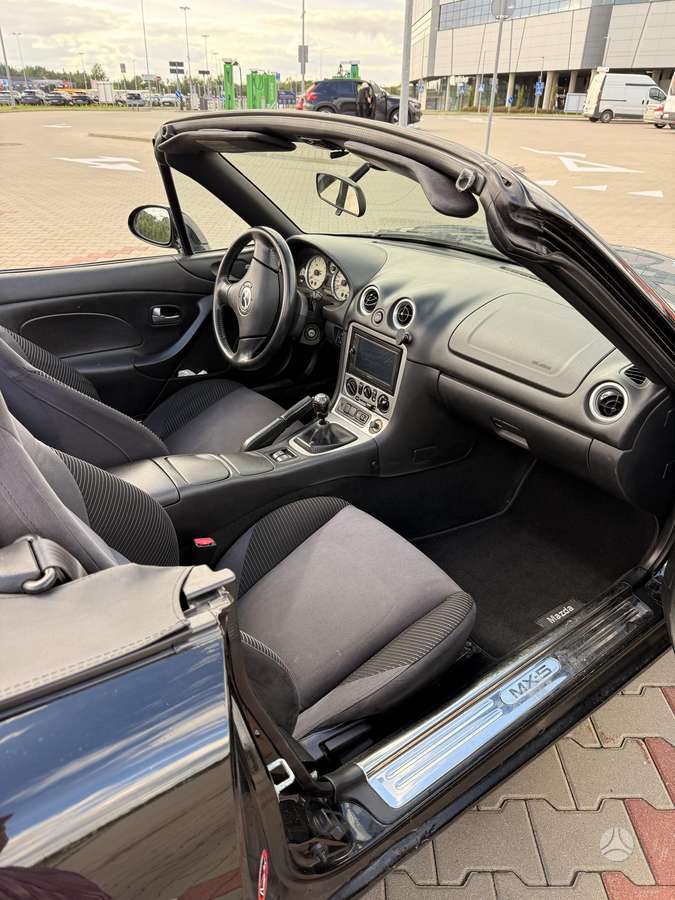 Mazda MX-5, 1.6 l., Кабриолет