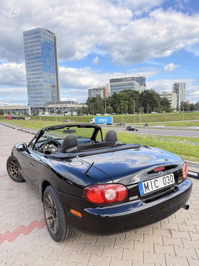 Mazda MX-5, 1.6 l., Кабриолет