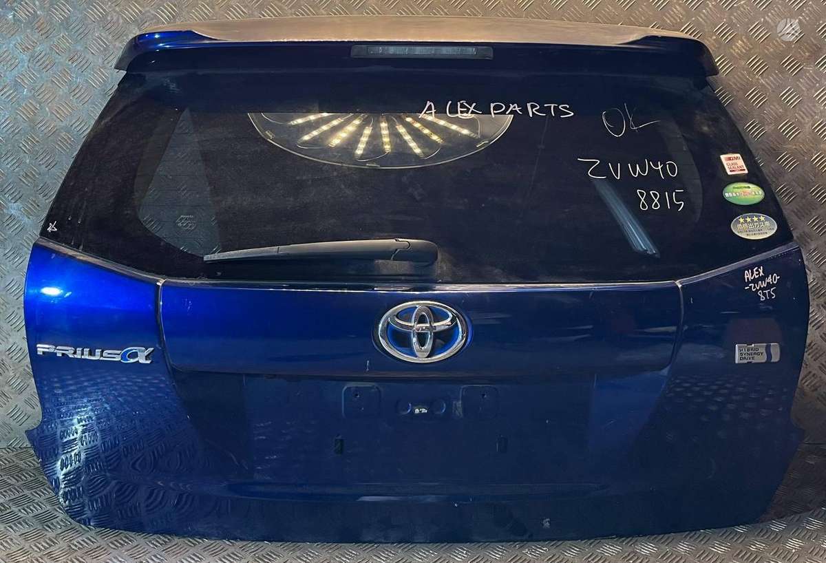 Toyota Prius+ kėbulo dalys