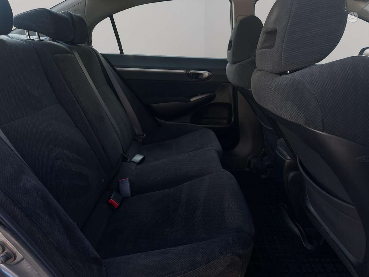 Honda Civic, 1.8 l., hatchback