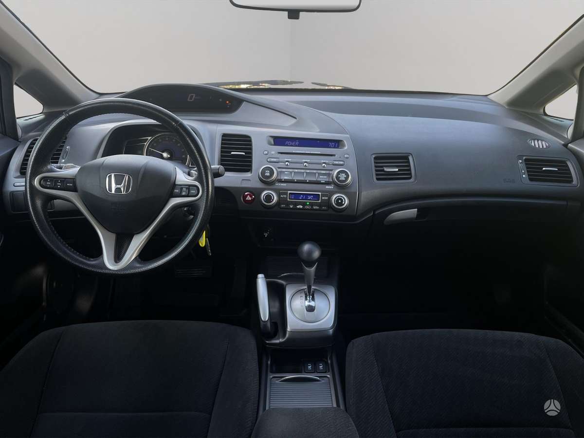 Honda Civic, 1.8 l., hatchback