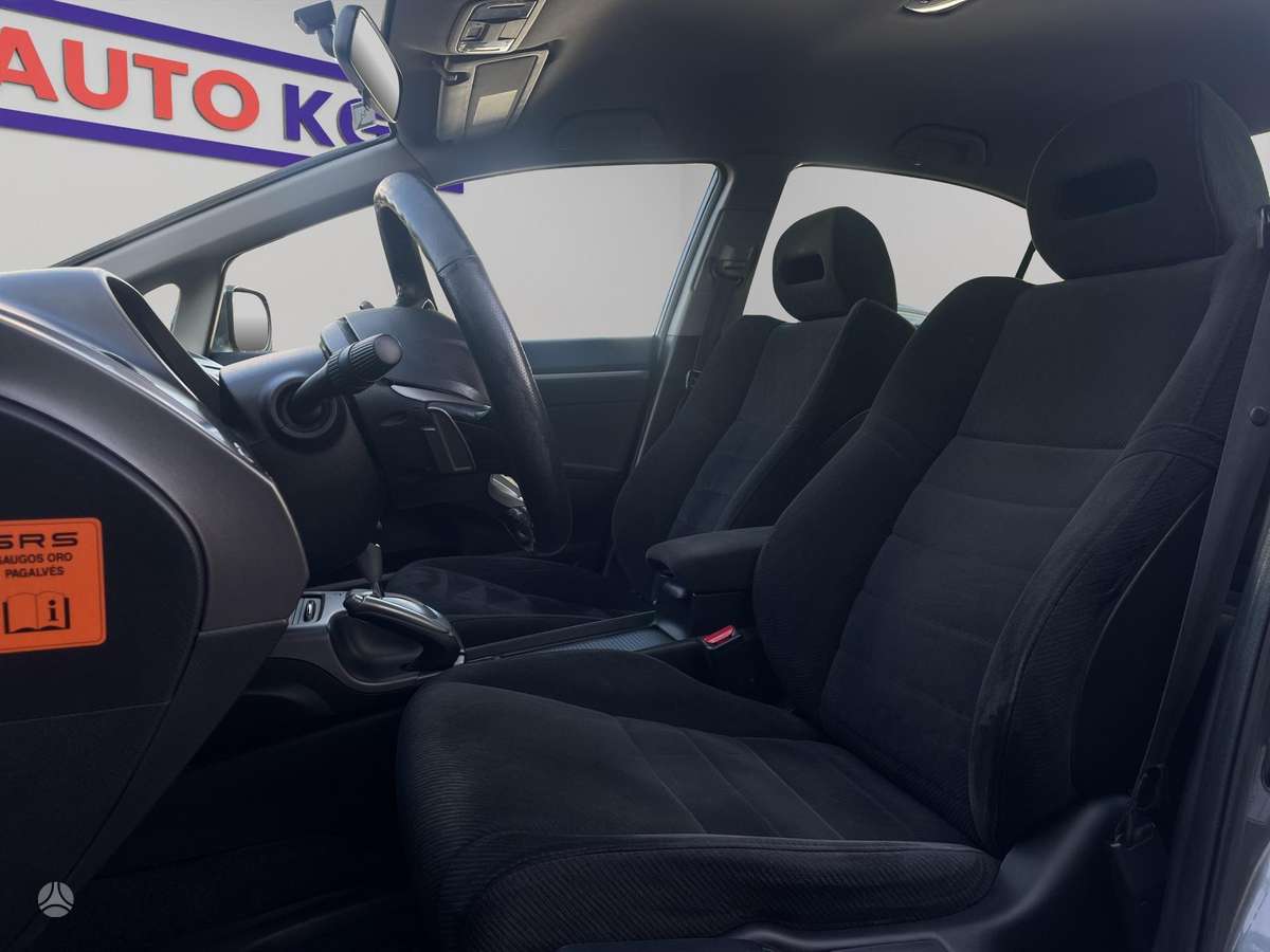 Honda Civic, 1.8 l., hatchback