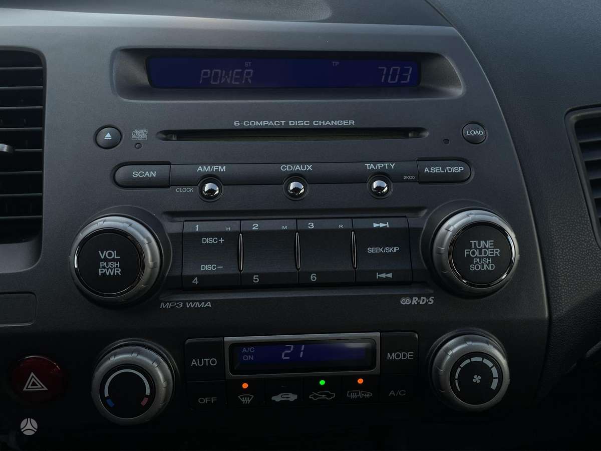 Honda Civic, 1.8 l., hatchback