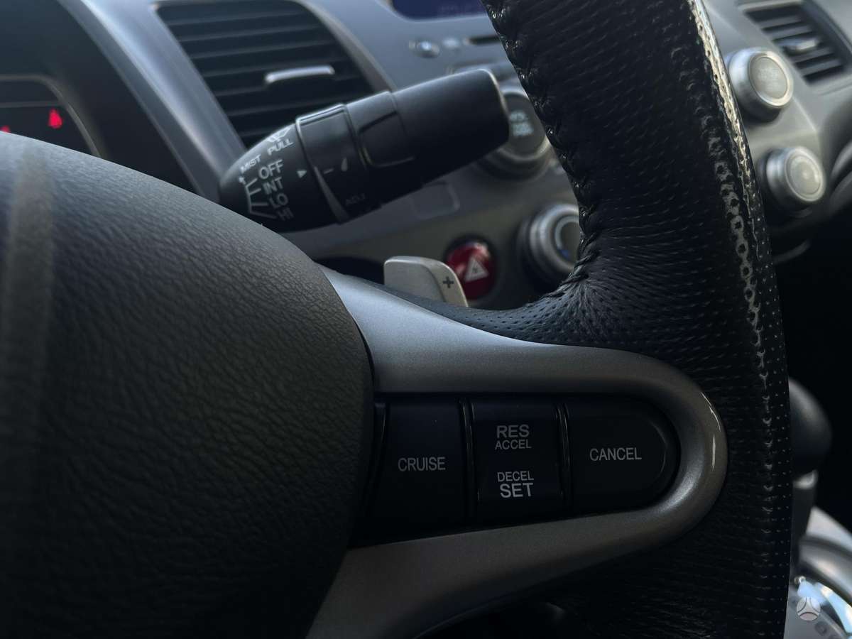 Honda Civic, 1.8 l., hatchback
