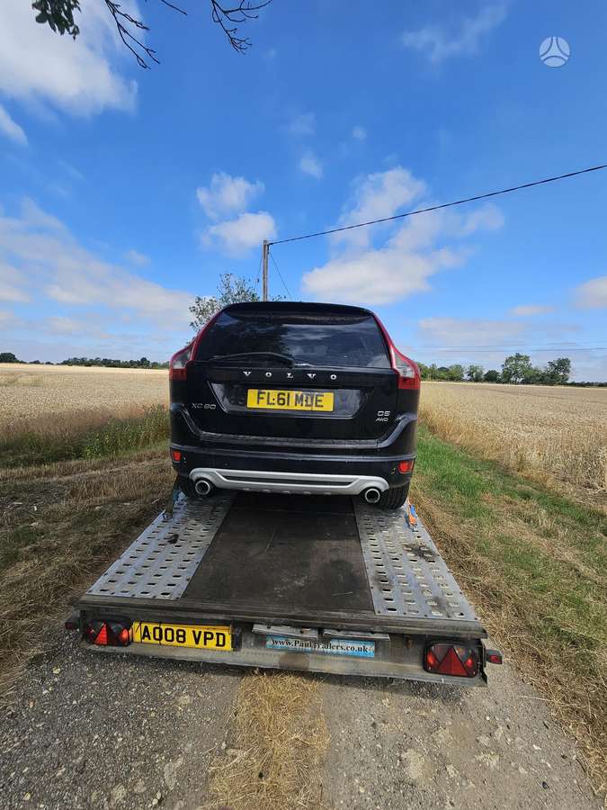 Volvo XC60 kėbulo dalys