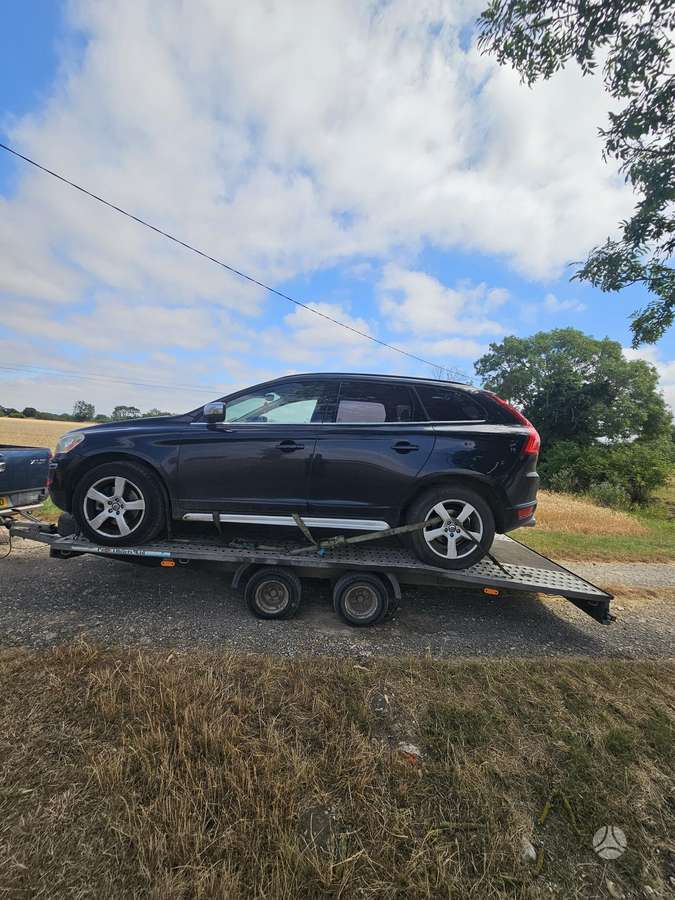 Volvo XC60 kėbulo dalys