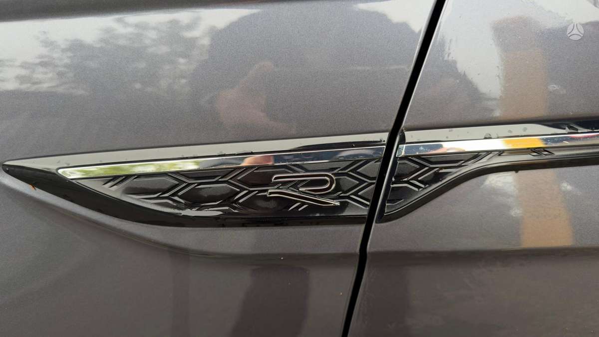 Volkswagen T-Roc - 11