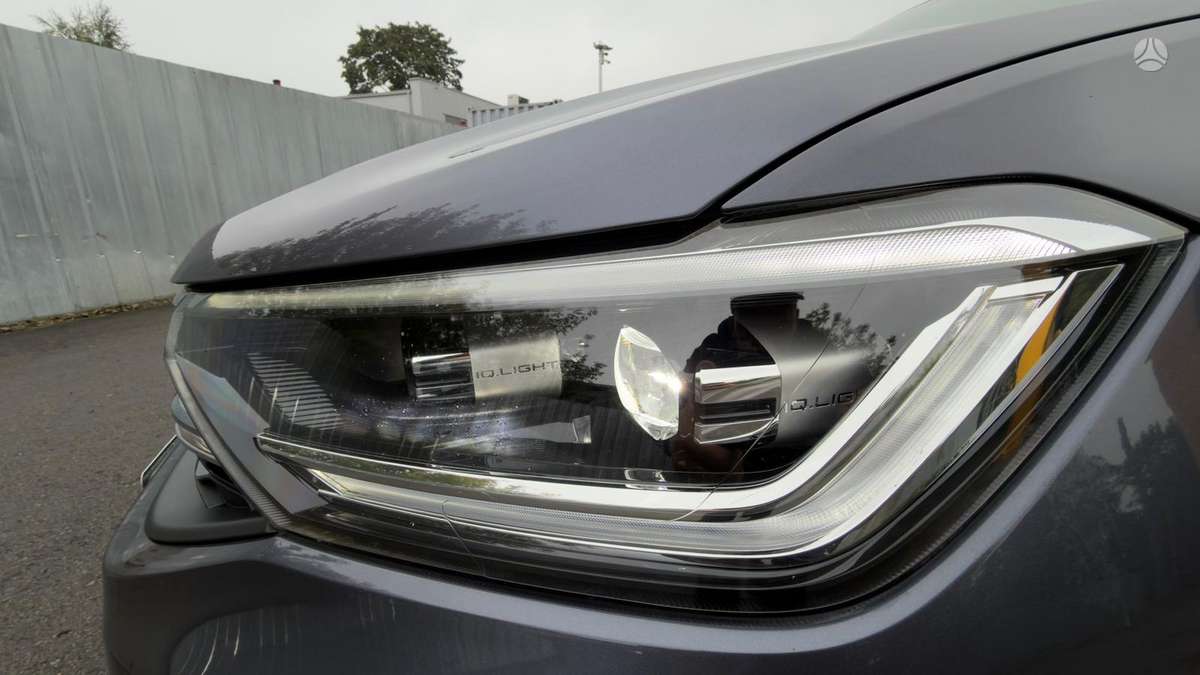 Volkswagen T-Roc - 10