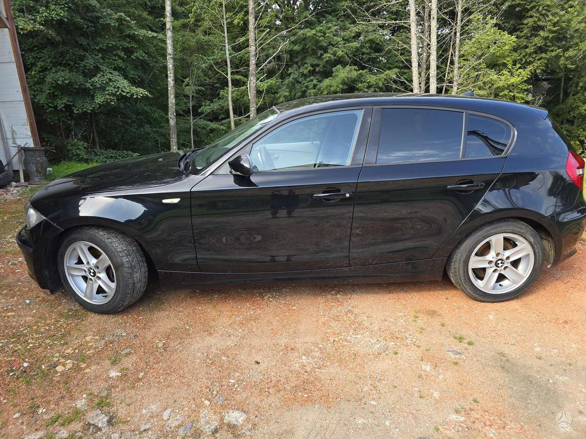 BMW 118, 2.0 l., hatchback