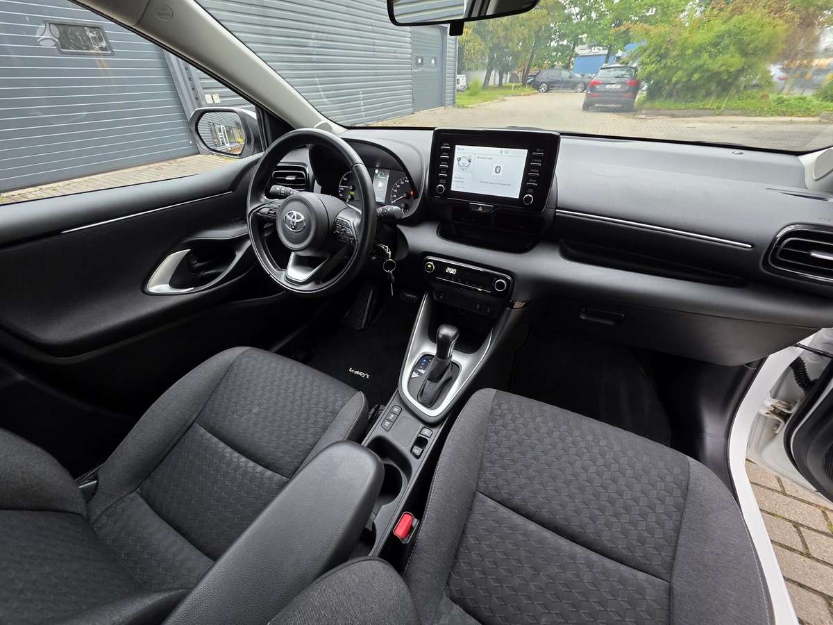 Toyota Yaris - 8