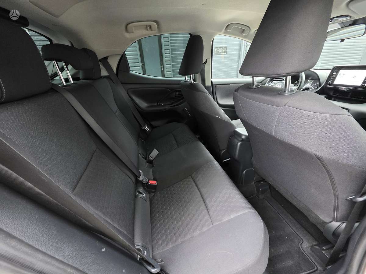 Toyota Yaris - 10