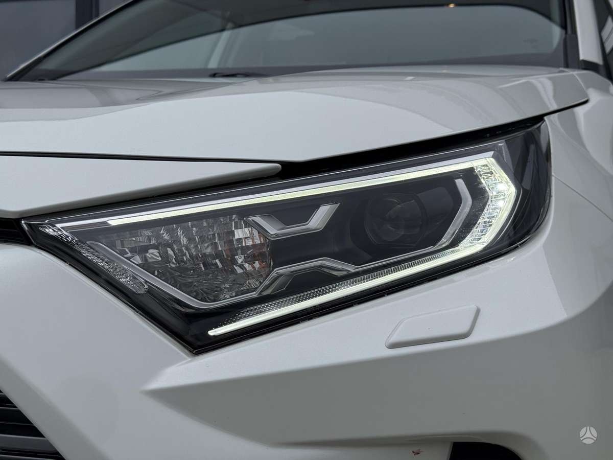 Toyota RAV4 - 6