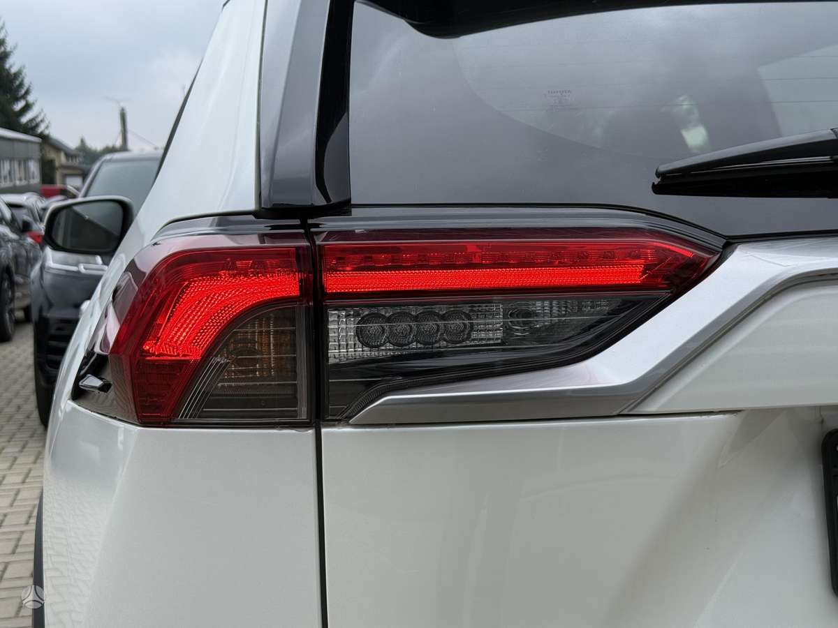 Toyota RAV4 - 10
