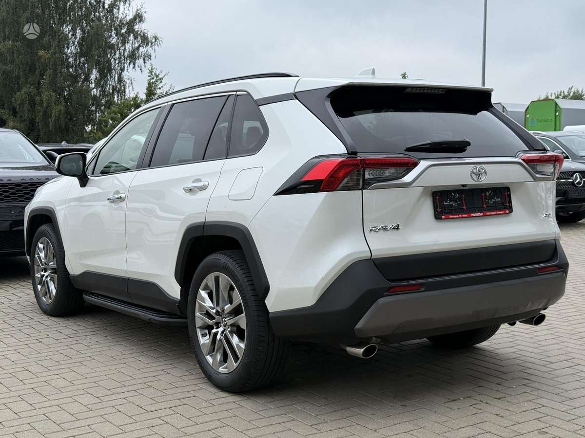 Toyota RAV4 - 11