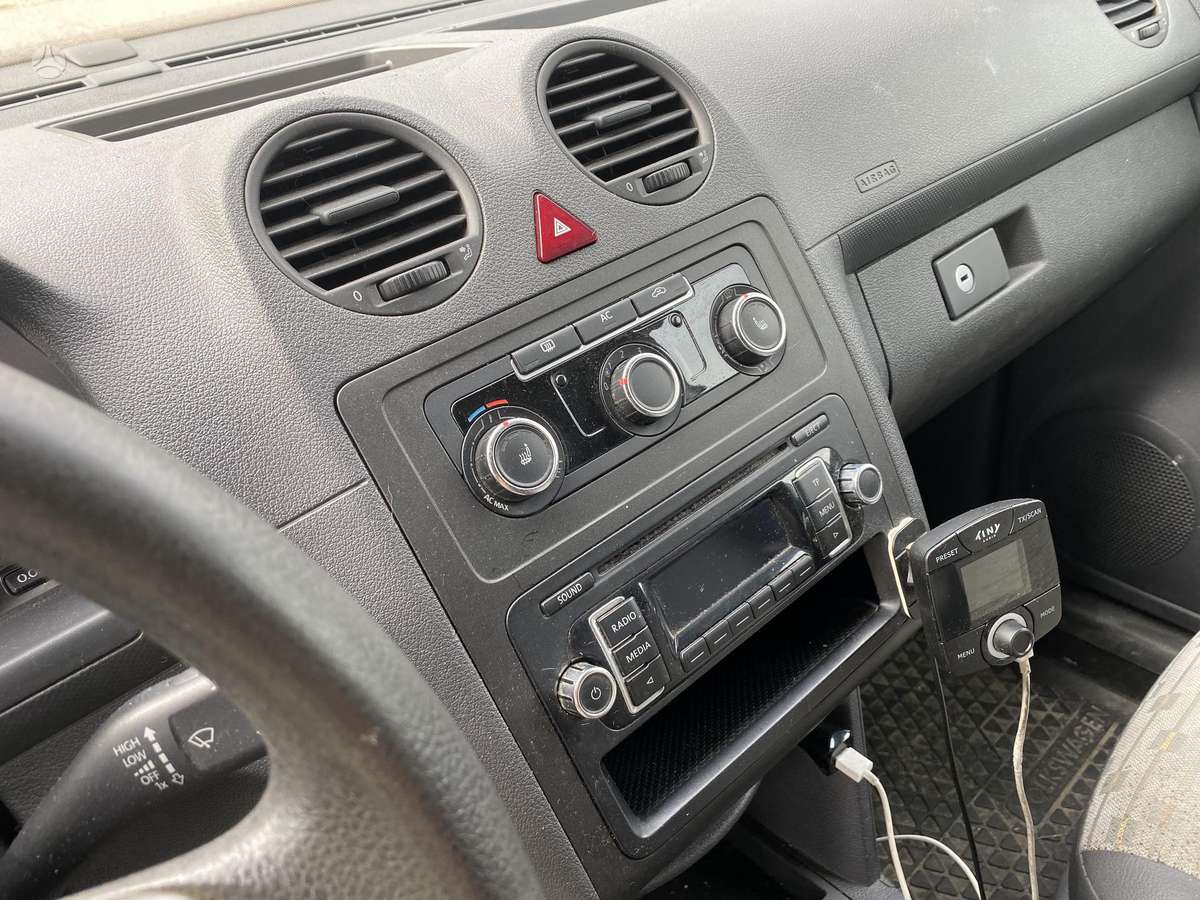 Volkswagen Caddy Maxi - 8