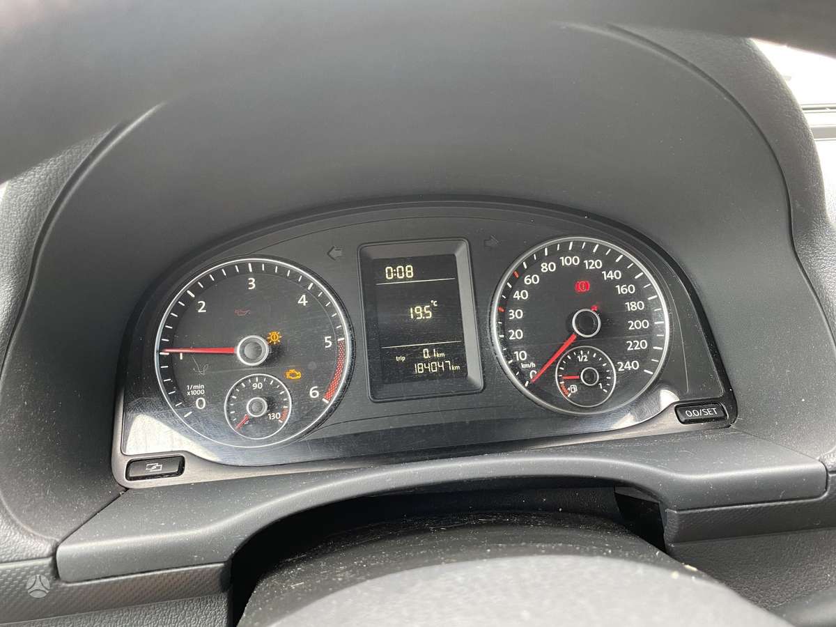 Volkswagen Caddy Maxi - 9