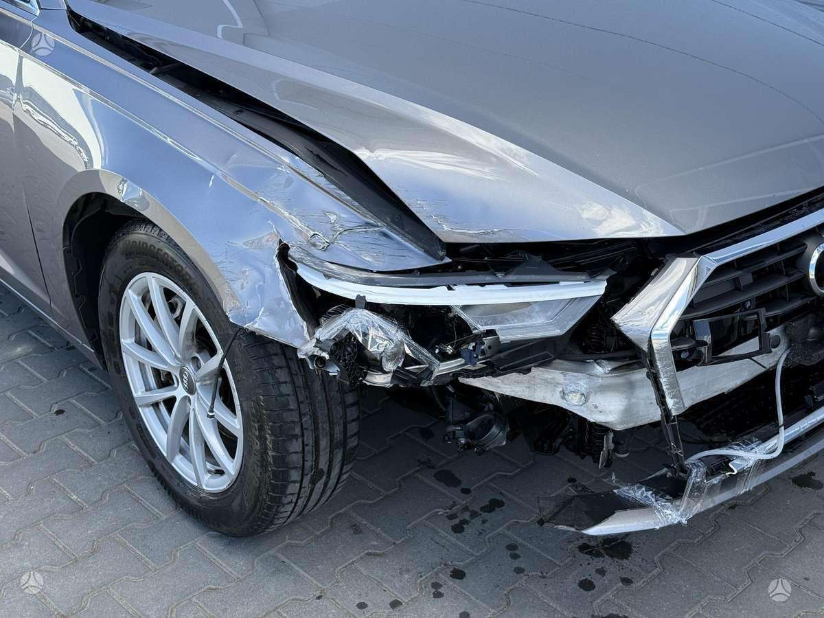 Audi A6, 2.0 l., Седан
