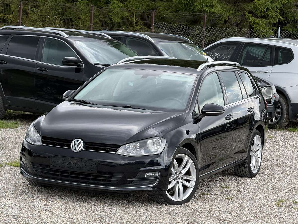 Volkswagen Golf - 2