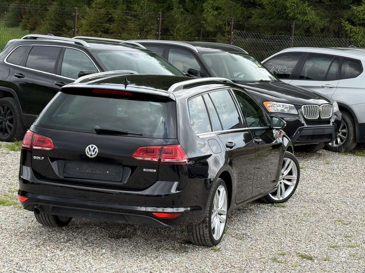 Volkswagen Golf - 3
