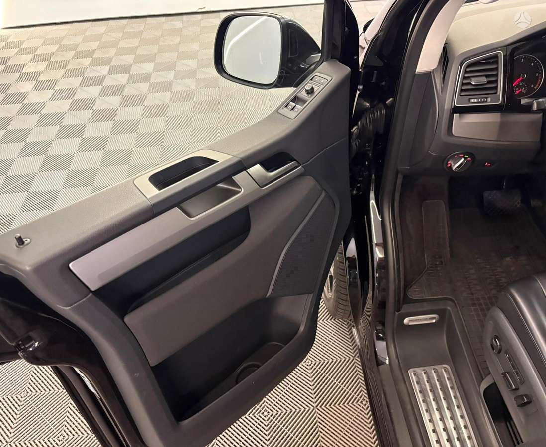 Volkswagen Multivan, 2.0 l., Минивэн
