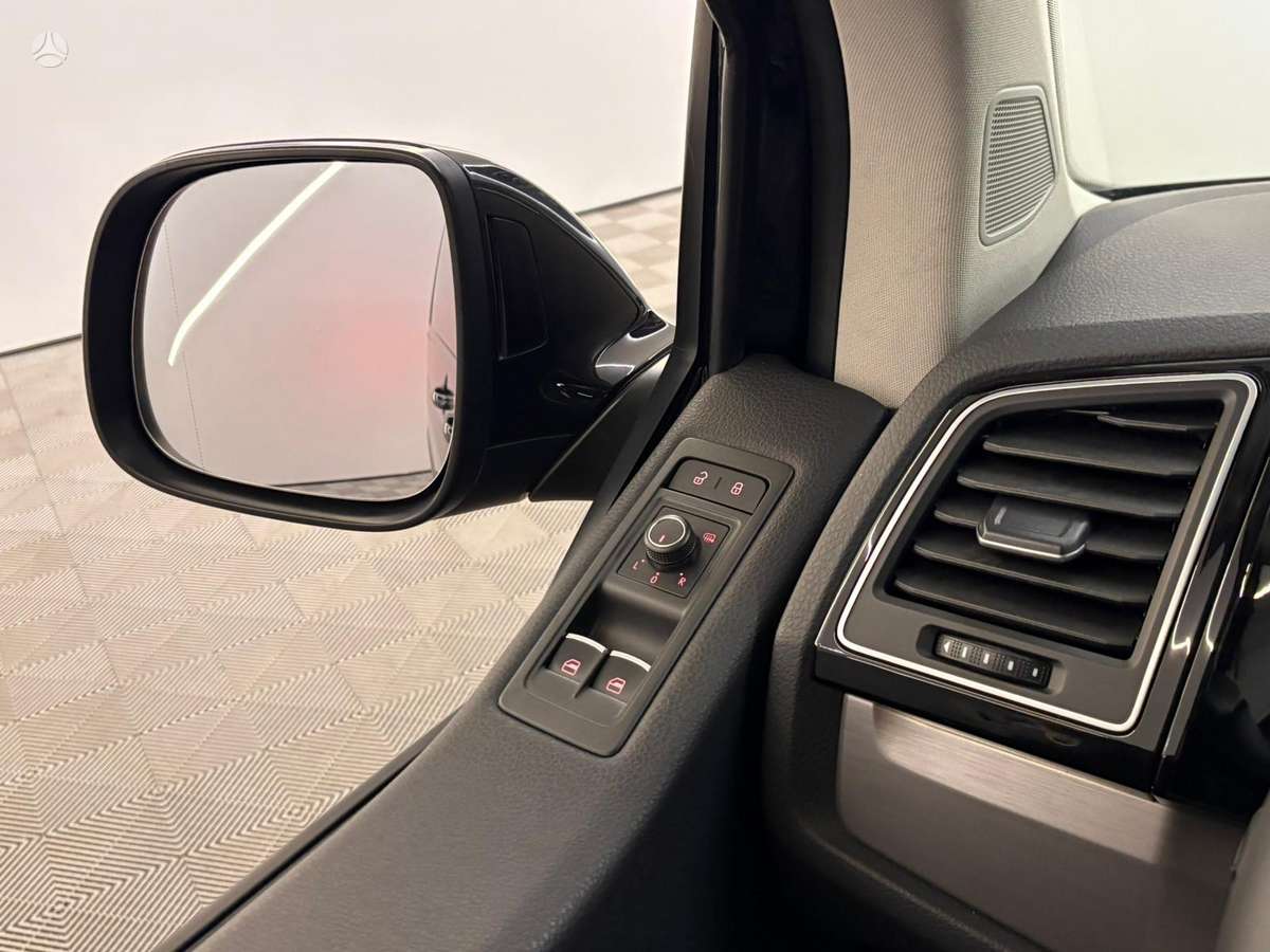 Volkswagen Multivan, 2.0 l., Минивэн